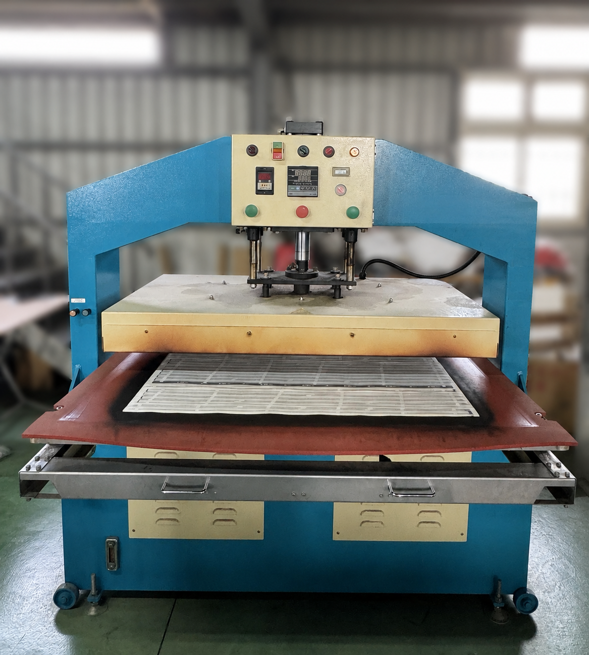 Cut-panel heat transfer press