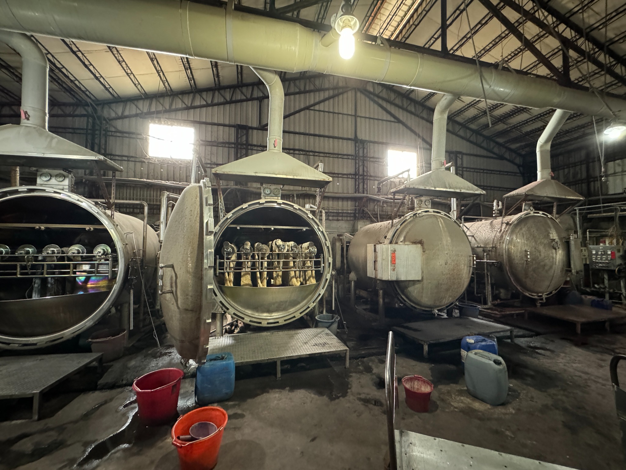 Industrial dyeing equipment